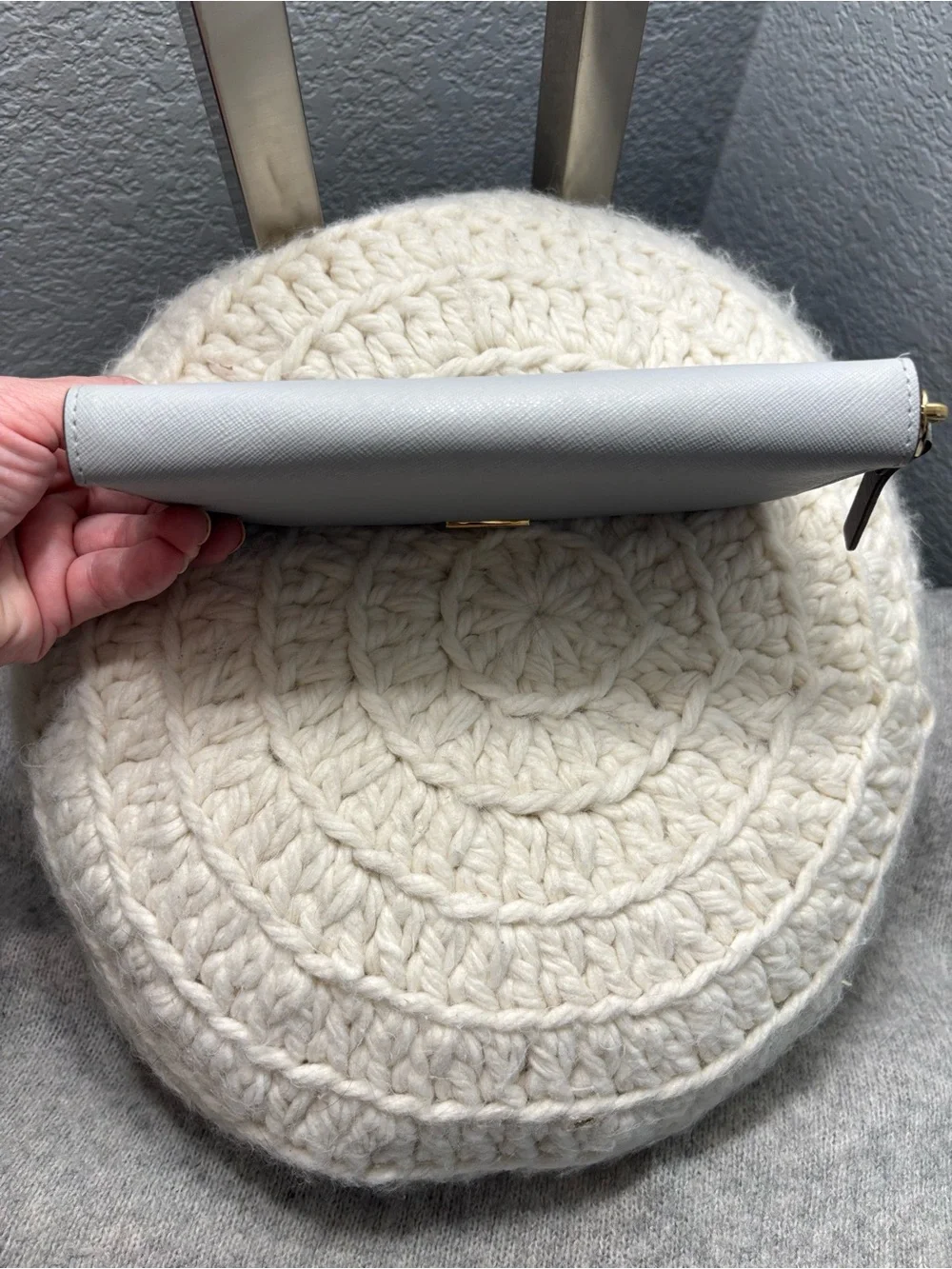 ♠️KATE SPADE EUC Saffiano Leather Continental zip around Wallet light gray